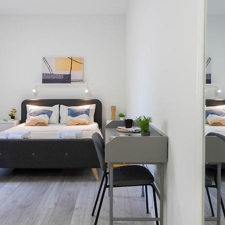 Bright And Modern Apartments In City Center Загреб Экстерьер фото