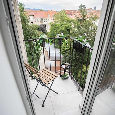Bright And Modern Apartments In City Center Загреб Экстерьер фото