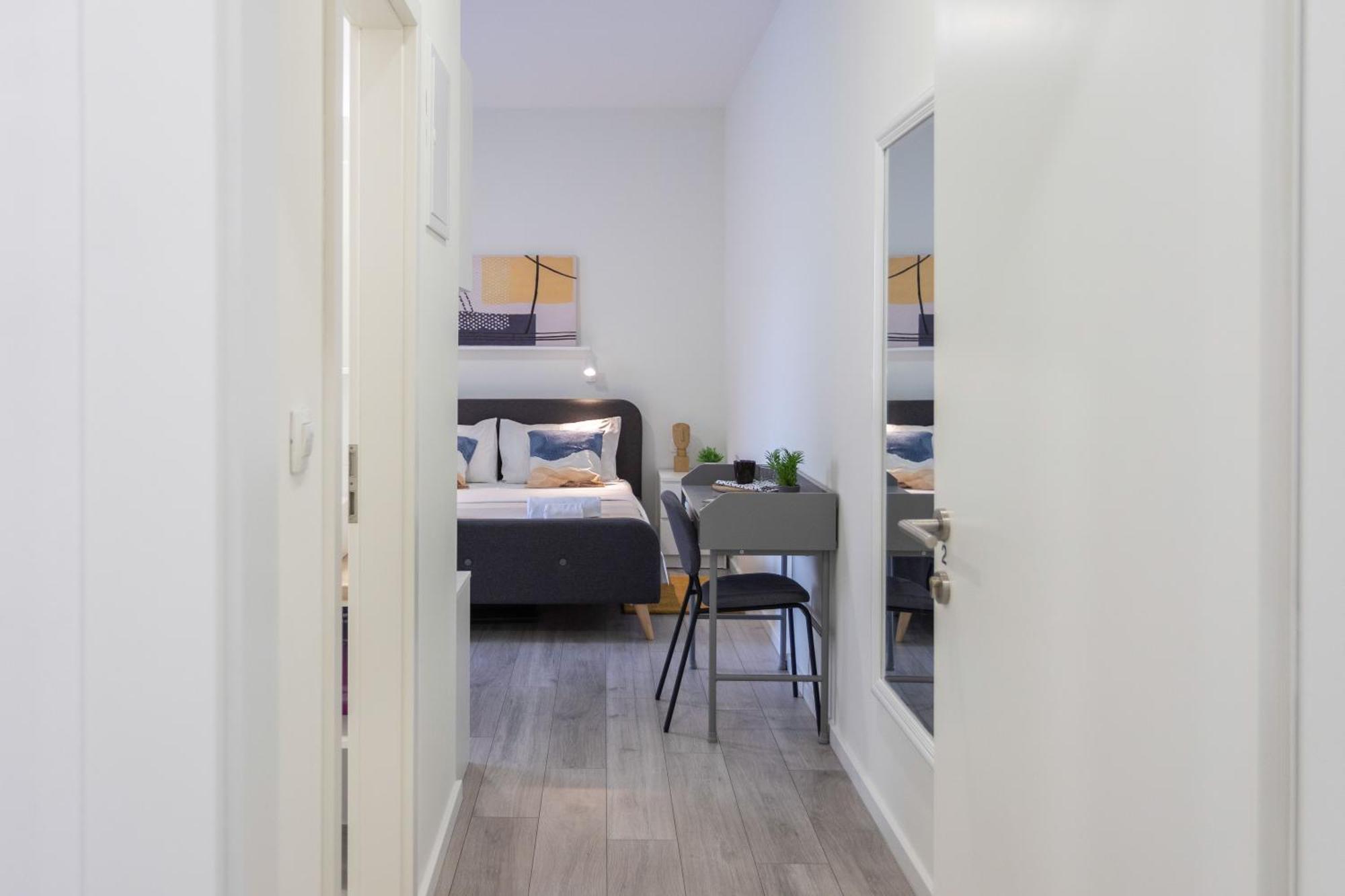 Bright And Modern Apartments In City Center Загреб Экстерьер фото